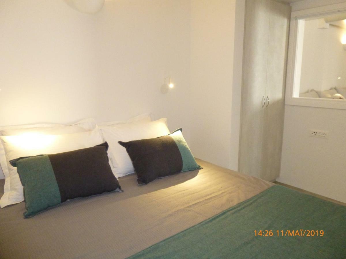 อปลาดา สวีท Bed & Breakfast เอีย ภายนอก รูปภาพ
